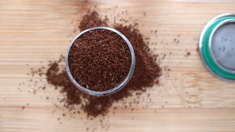 Geöffnete Edelstahlkapsel