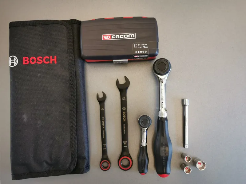 Benötigte Werkzeuge Installation Kit La Pavoni