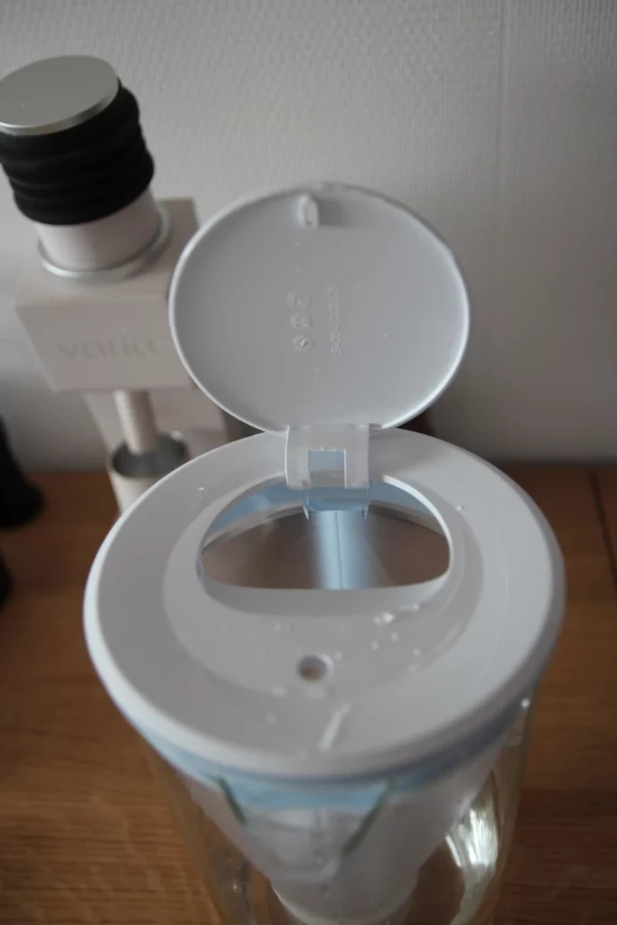 Deckel der Brita Glaskaraffe