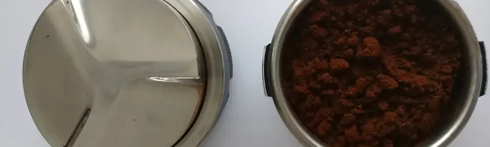 Barista Tip: Distributing Coffee Grounds in a Portafilter