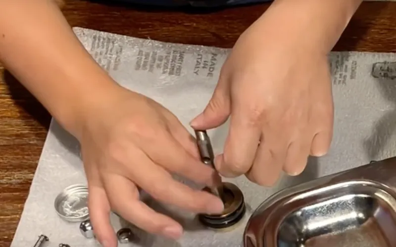 Lubricating the components