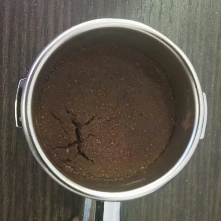 Cracked puck: example of error