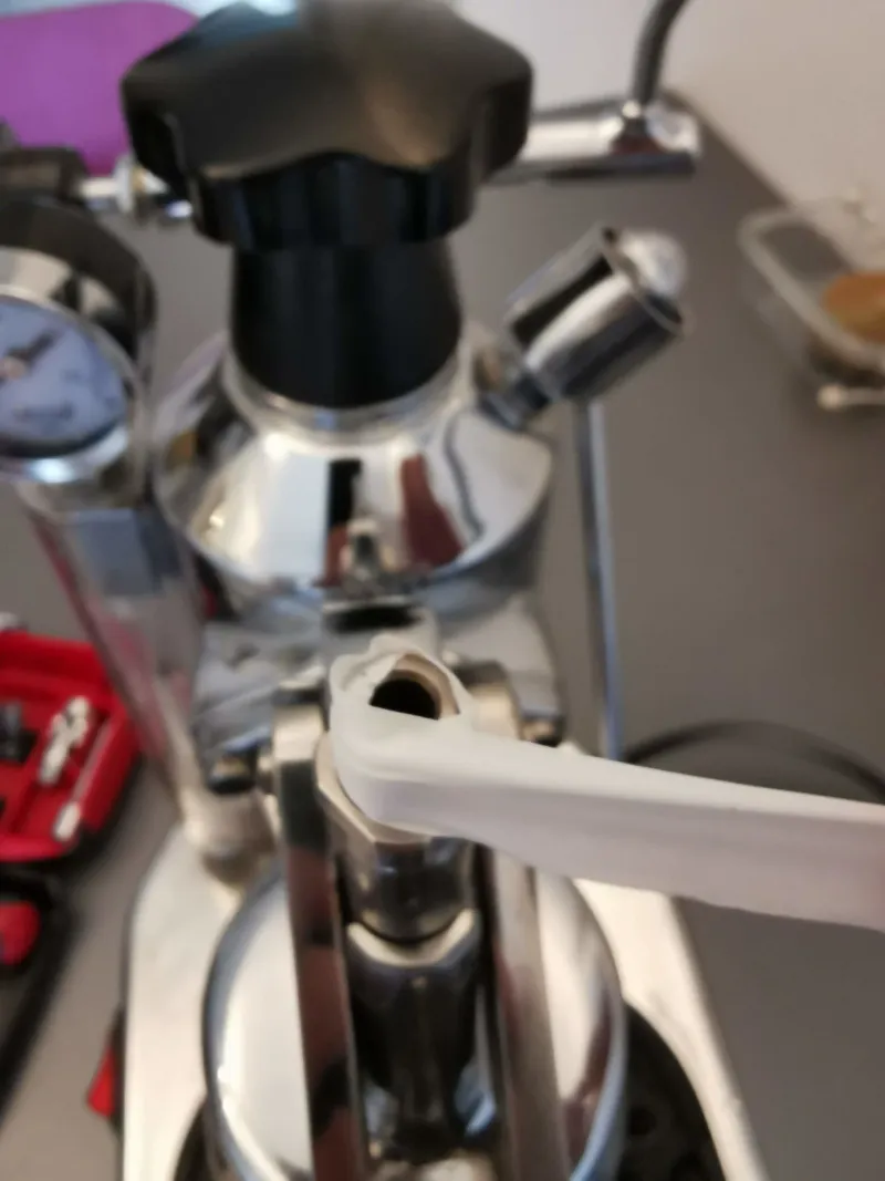 Teflon tape pressure gauge