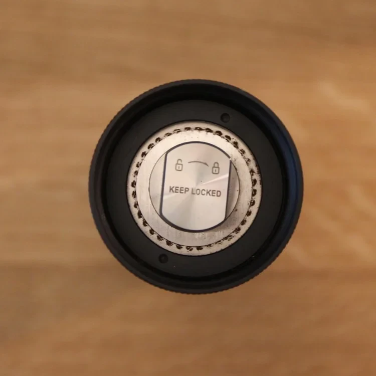 Lower adjustment dial