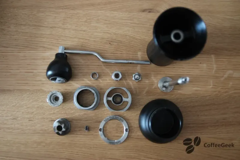 Access to the inside of the grinder for cleaning