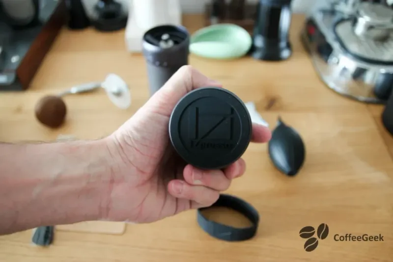 J-Ultra magnetic catch cup