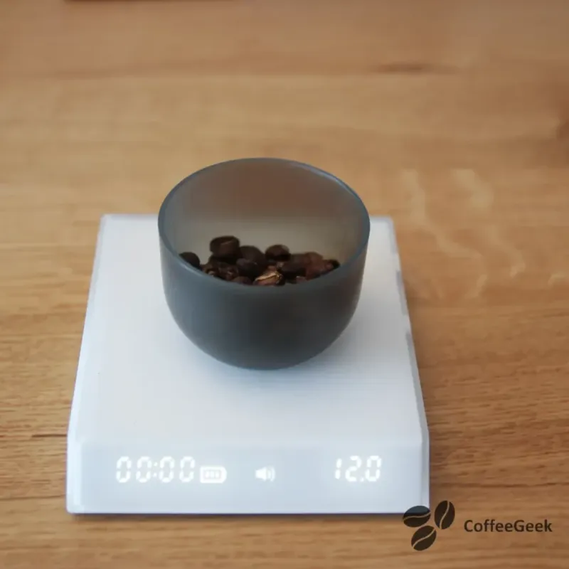 Grinding beans for the Minipresso GR2