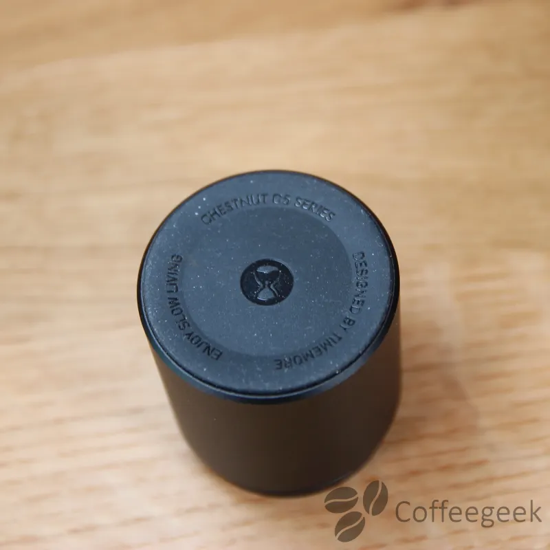 Rubber protection on catch cup