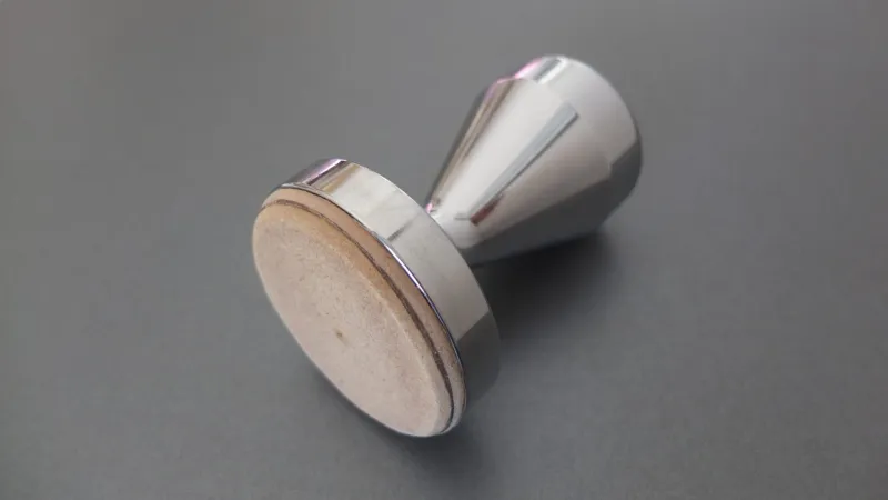 Vista del tamper con arandela