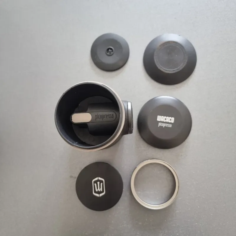 Ensemble des accessoires pouvant être rangé dans le Picopresso