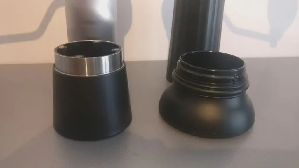 Container detail