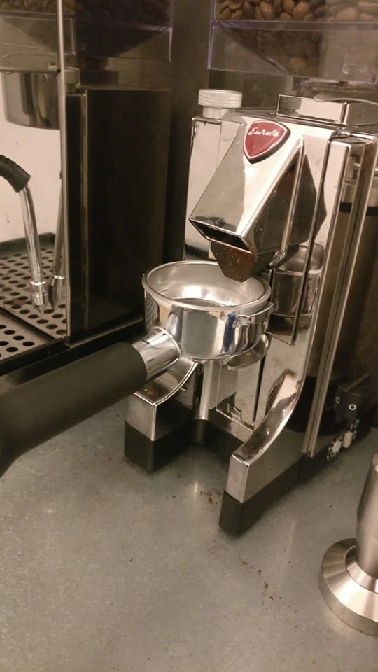 Portafilter in place