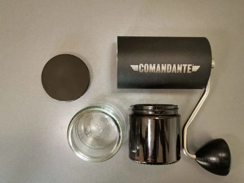 Glass container of the El Comandante C40 MKIV grinder