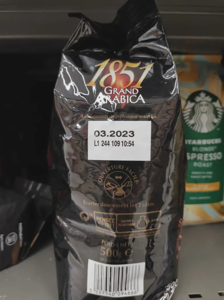 Coffee package without roasting date