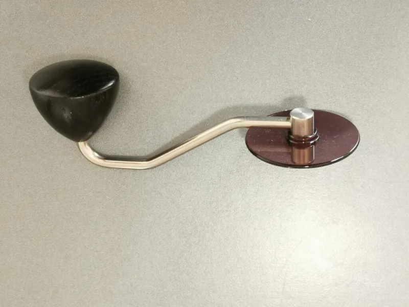 C40 crank handle