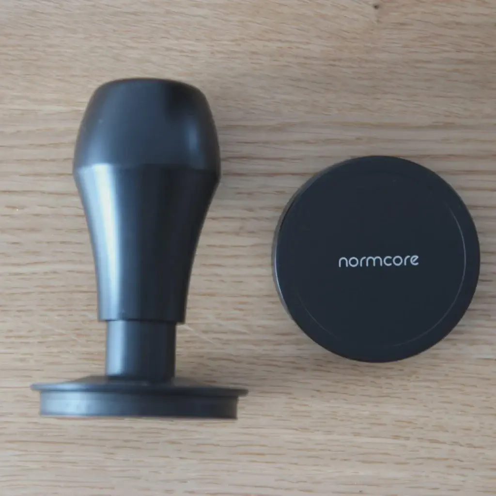 Black Normcore V4 tamper with flat base