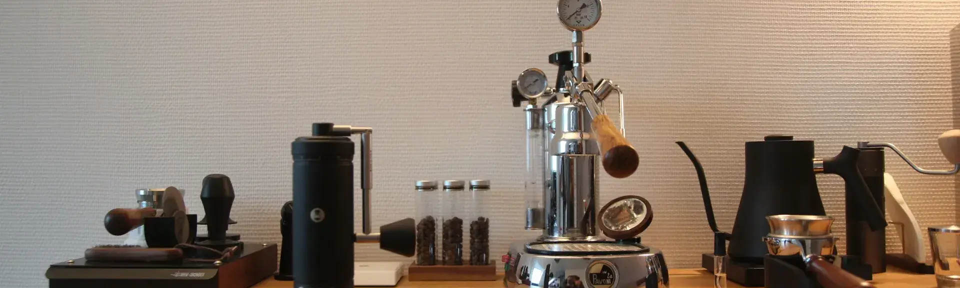 Discover our complete review of the Timemore S3, a high-end coffee grinder combining precision, design and performance to extract the best from your beans.