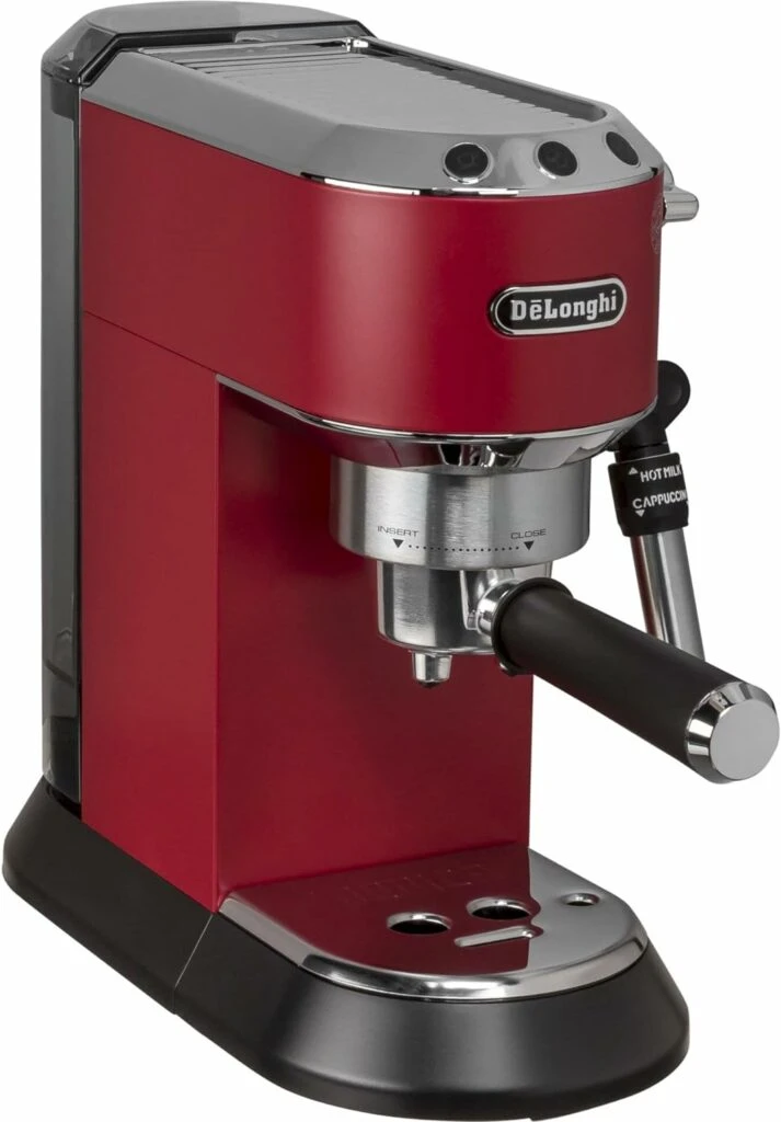 Espresso machine with pressurized filter
