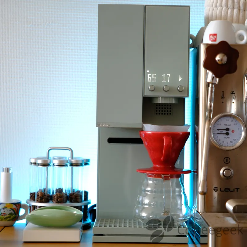 V60 placed on the xBloom Studio