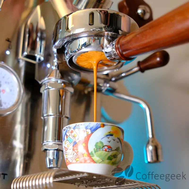 Extracting Pink Betania espresso on the Lelit Mara X v2