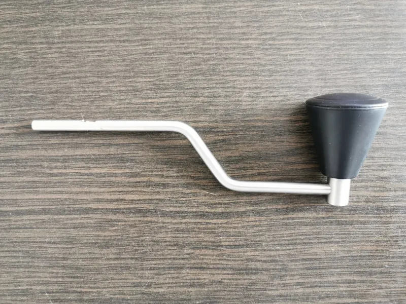 Kinu M47 Phoenixのハンドル