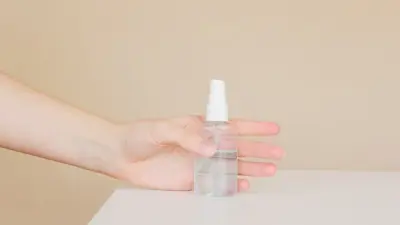 ロス・ドロップレット・テクニック（RDT）：コーヒーグラインダーの静電気を除去する