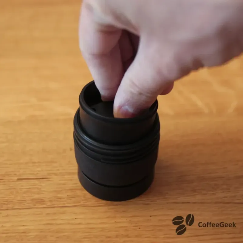 コーヒーのタンピング