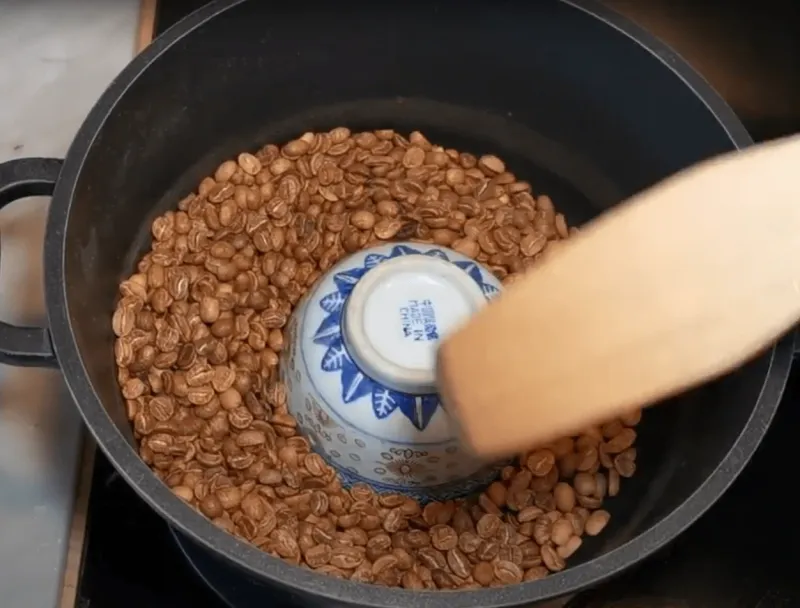 Bonen tijdens het branden