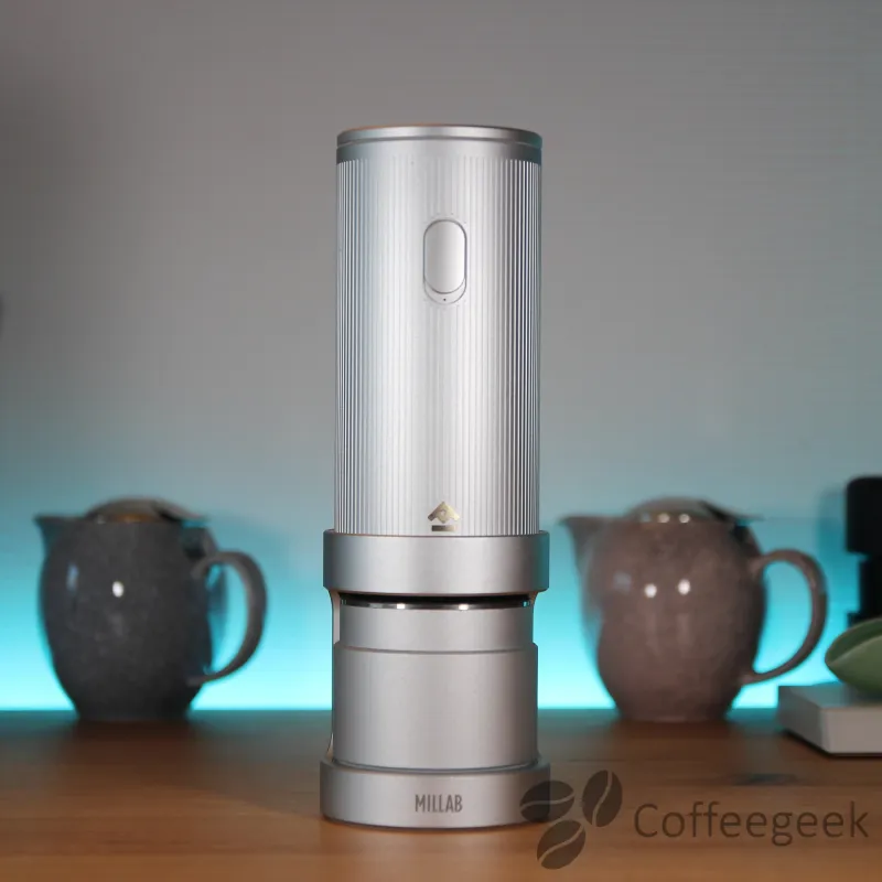 Millab E01 op standaard