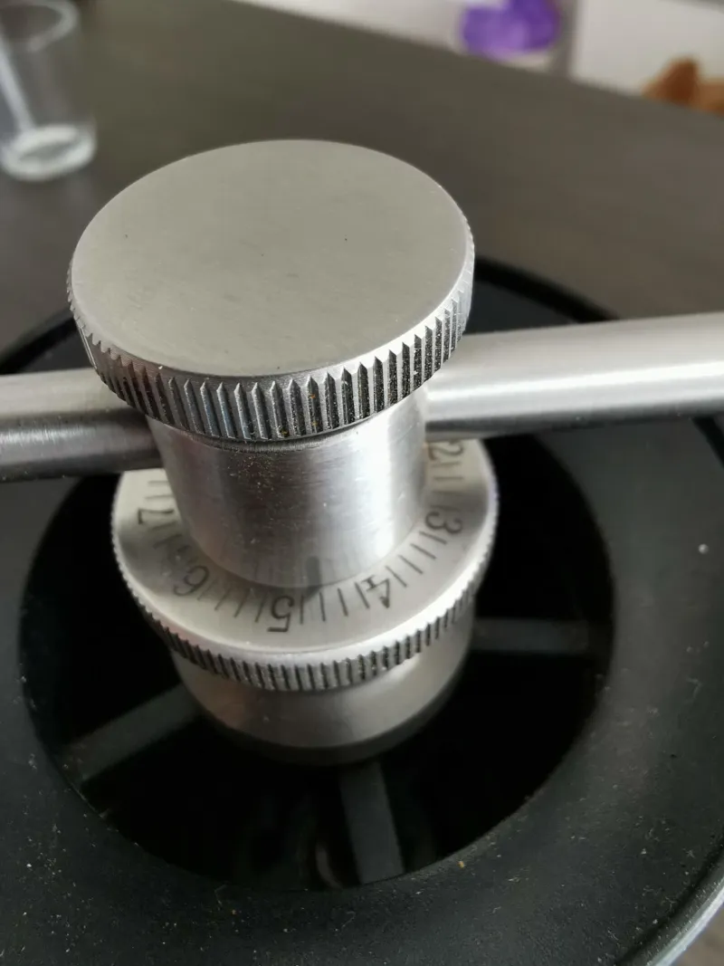 Pokrętło regulacji Kinu