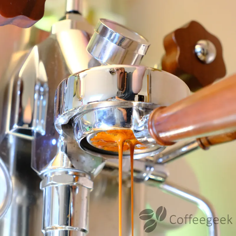 Środkowa faza ekstrakcji espresso