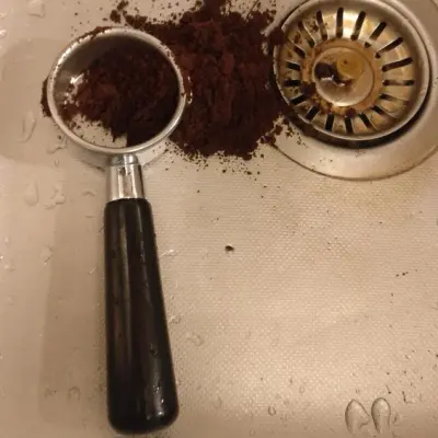 Hur kan man ekologiskt tillvarata kaffesump?