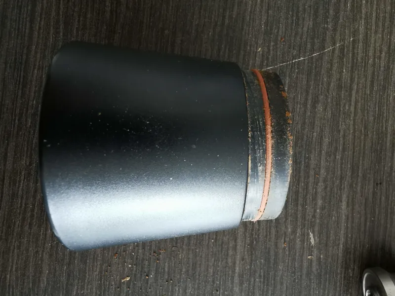 Fästning av behållare